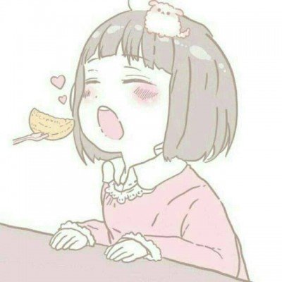 大爷和大妈坐同一个轮椅出行